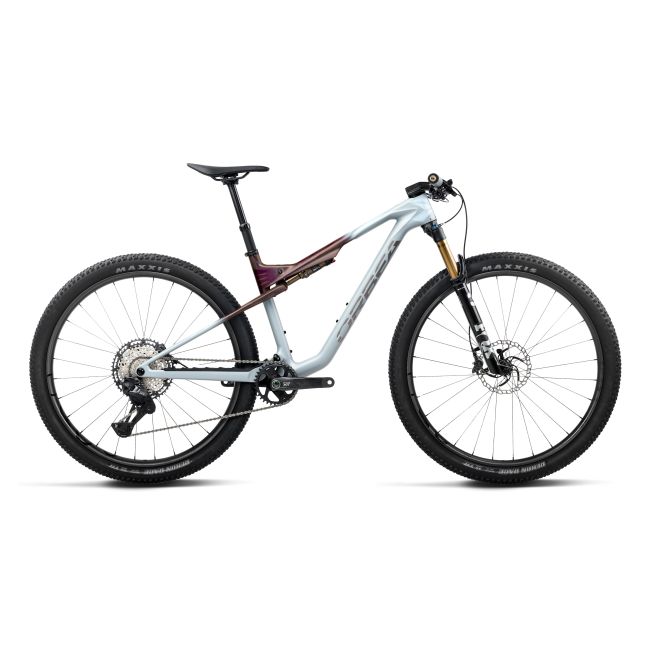Orbea OIZ M10 (2027) - bicicletă MTB XC full suspension - Frozen Concrete - Sunset Carbon View (Matt)