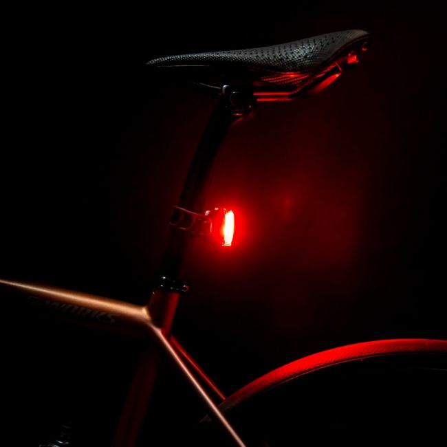 Lumina spate Lezyne Zecto Drive Max 400+ - negru