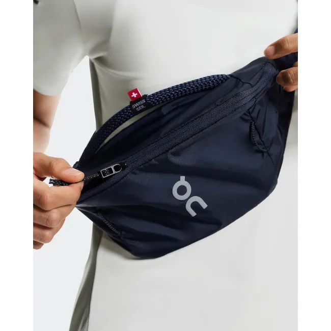 Borsetă alergare On Waist Pack 2L Lite - bleumarin | ușoară