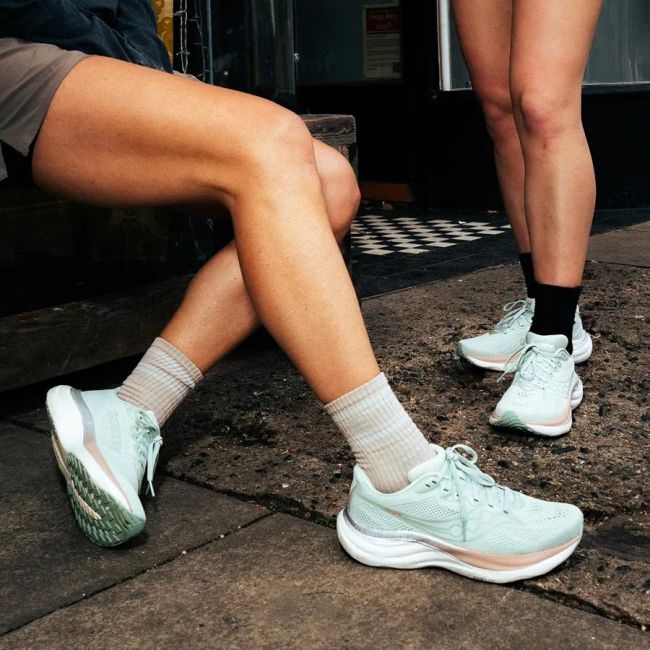 Pantofi alergare Saucony Ride 19 Wide W - alb Silk | cushioning PWRRUN+