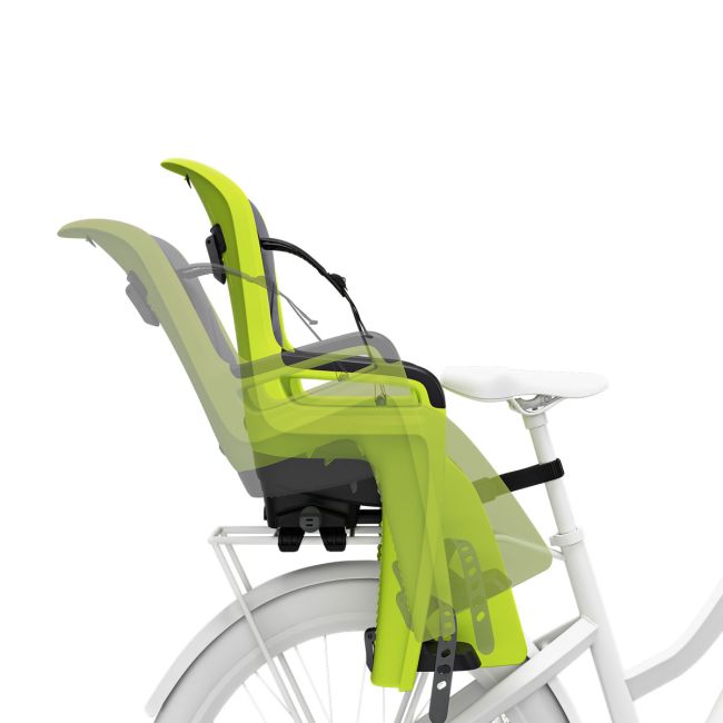Scaun copil Thule Ridealong 2 spate lime pe portbagaj rabatabil