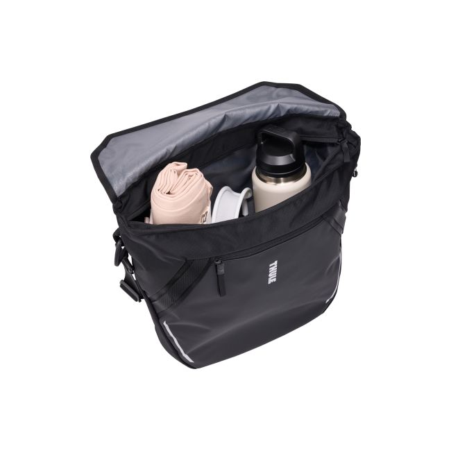 Geantă Thule Inlock Chasm Courier 22L portbagaj negru