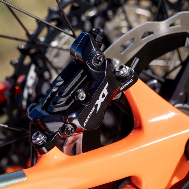 Frana Disc Hidraulica SHIMANO XT BL-M8100 (L) + BR-M8120 (F) | Placute Metalice w/Fin