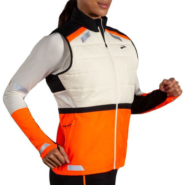 Brooks Run Visible Insulated Vest 2.0 W – Vestă de alergare reflectorizantă, izolată - Portocaliu