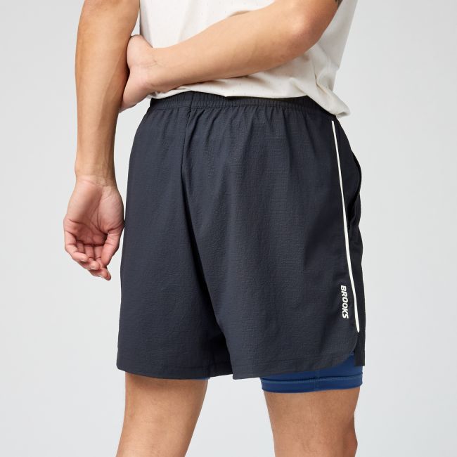 Brooks Movement Short – Pantaloni scurți de alergare stil retro - Negru