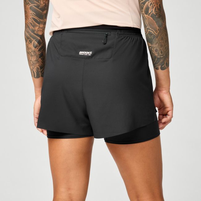 Brooks Cascadia Short 2in1 W – Pantaloni scurți de alergare trail 2 în 1 - Negru
