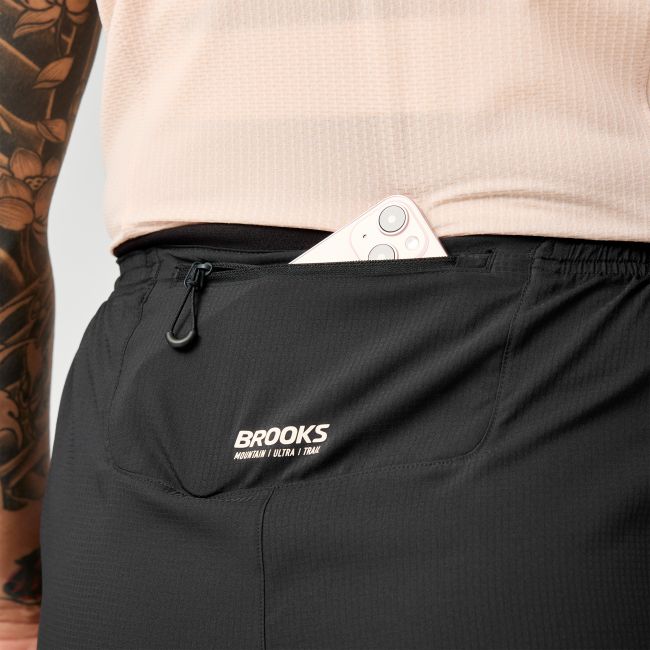 Brooks Cascadia Short 2in1 W – Pantaloni scurți de alergare trail 2 în 1 - Negru