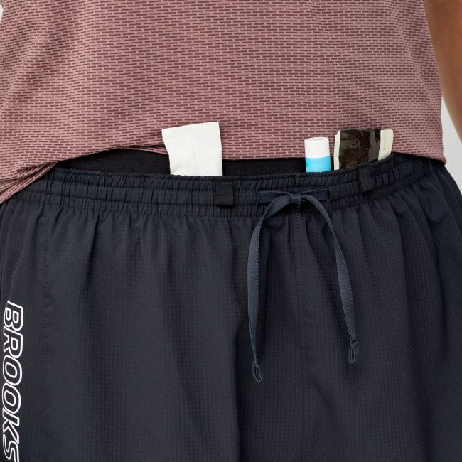 Brooks Cascadia Short 2in1 – Pantaloni scurți de alergare trail 2 în 1 - Negru