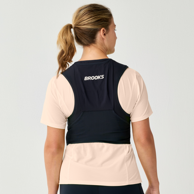 Brooks Cascadia Hydration Vest – Vestă de hidratare pentru alergare trail - Negru