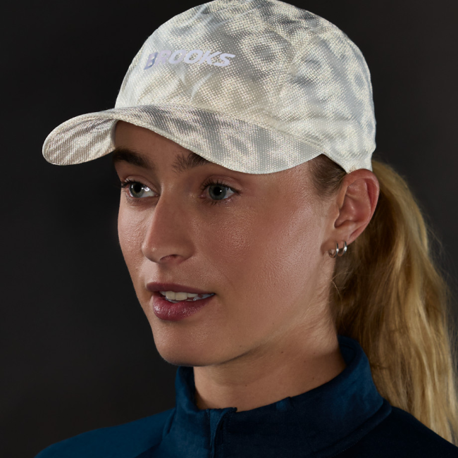 Brooks Journey Reflective Hat – Șapcă de alergare reflectorizantă - Alb