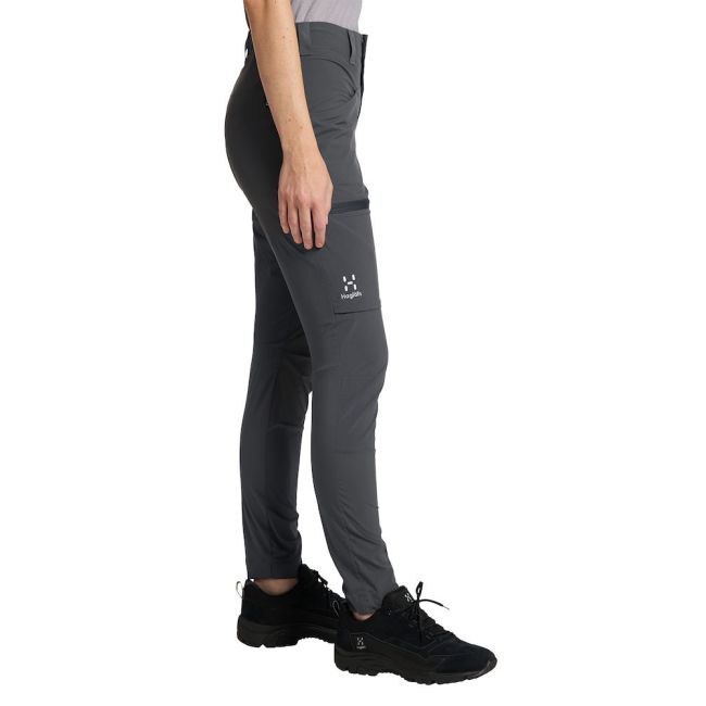 Haglöfs Lite Slim Pant W – Pantaloni outdoor ușori de vară - Gri Magnetite
