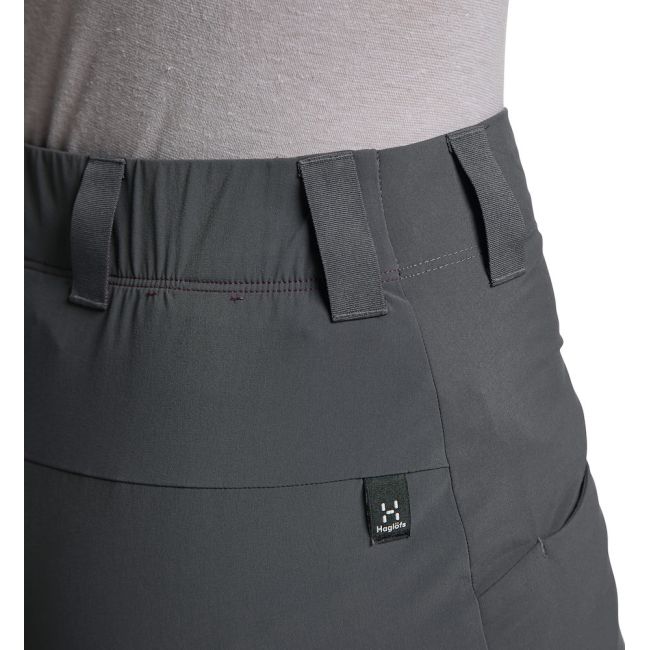 Haglöfs Lite Slim Pant W – Pantaloni outdoor ușori de vară - Gri Magnetite