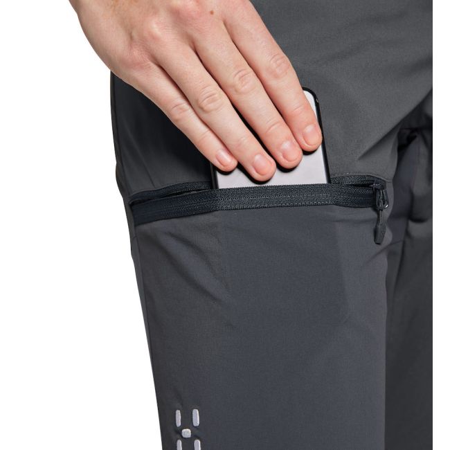 Haglöfs Lite Slim Pant W – Pantaloni outdoor ușori de vară - Gri Magnetite