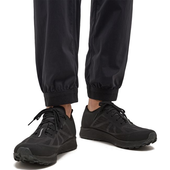Haglöfs L.I.M Fuse Pant – Pantaloni ultraușori cu uscare rapidă - Negru True Black