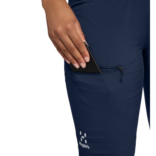 Haglöfs Lite Standard Pant W – Pantaloni outdoor ușori de vară - Albastru închis Tarn Blue