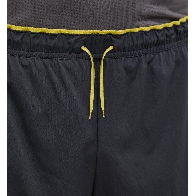 Haglöfs L.I.M Tempo Trail 2-in-1 Shorts – Pantaloni scurți 2 în 1 de alergare trail - Negru True Black