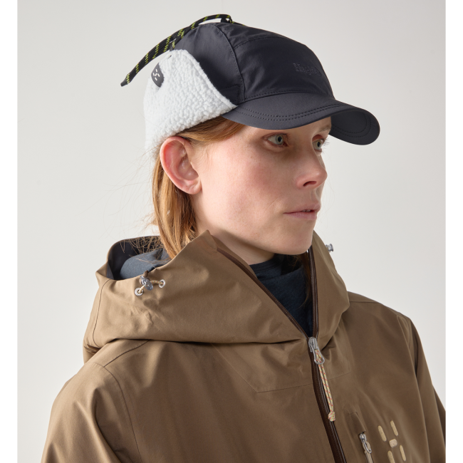 Haglöfs Mountain II Cap – Căciulă cu cozoroc de iarnă - Negru True Black