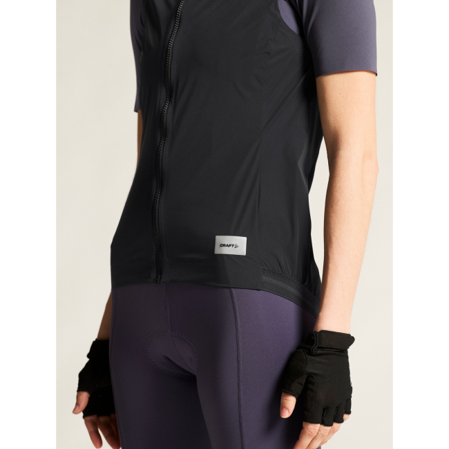 Craft Endur Light Wind Vest W – Vestă de vânt de ciclism ușoară - Negru