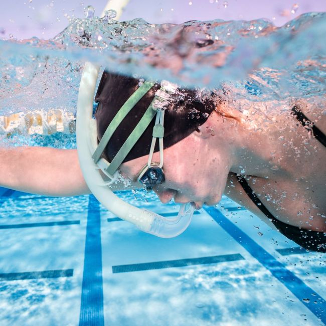 Finis - ochelari inot - Bolt Goggles - competitie - Verde salvie cu lentilă oglindă