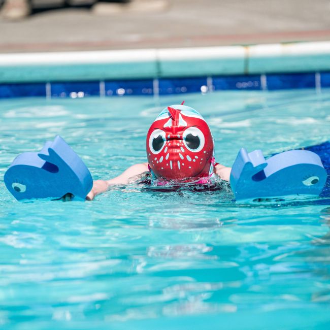 Finis - plutitoare invatat inot copii - Floatie Friends - pereche pentru maini - Balenă
