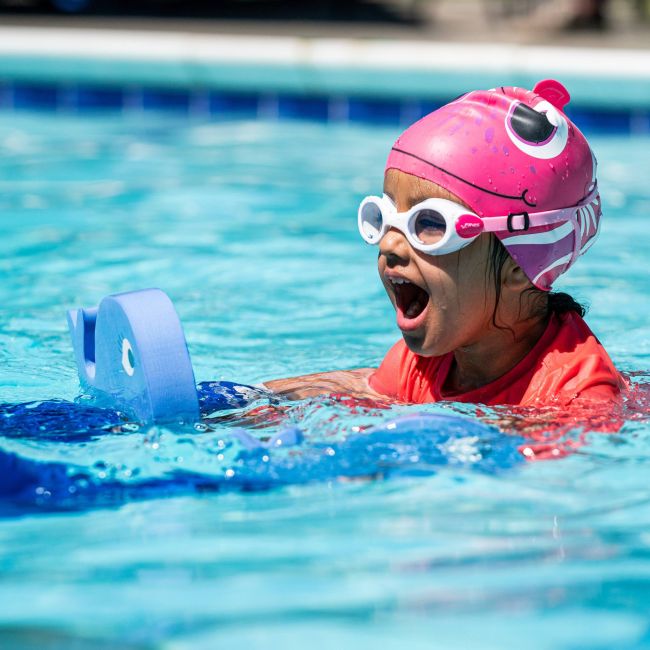 Finis - plutitoare invatat inot copii - Floatie Friends - pereche pentru maini - Balenă