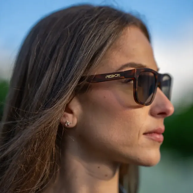Ochelari de soare electrofotocromatici React Swiss No 7 - lentilă brown, ramă amber